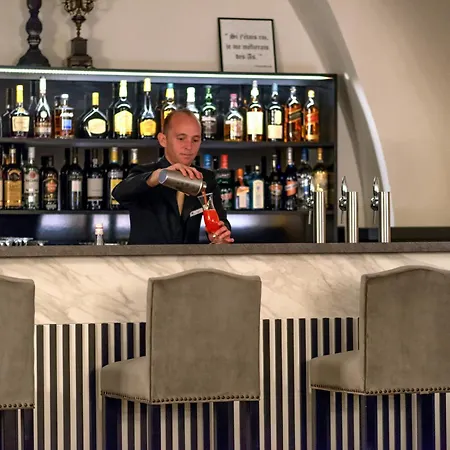 Du Roi & By Sowell Collection 5*