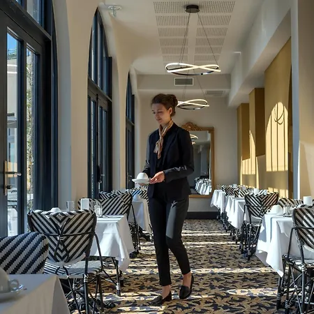 Hotel Du Roi & By Sowell Collection 5*