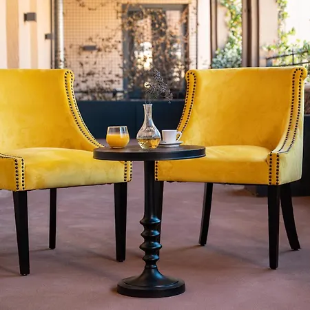 Du Roi & By Sowell Collection Carcasona