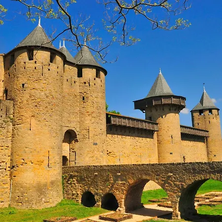 Du Roi & By Sowell Collection