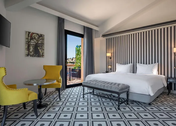 Szálloda Du Roi & By Sowell Collection 5*