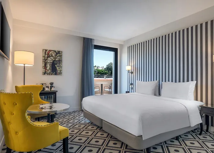 Du Roi & By Sowell Collection Carcassone