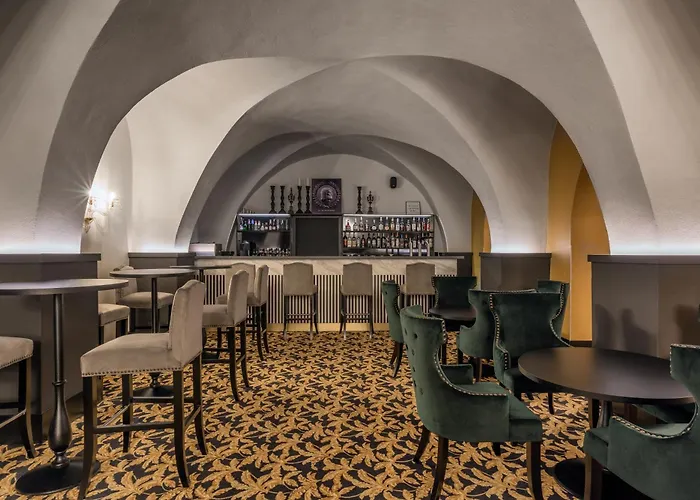 Du Roi & By Sowell Collection 5*