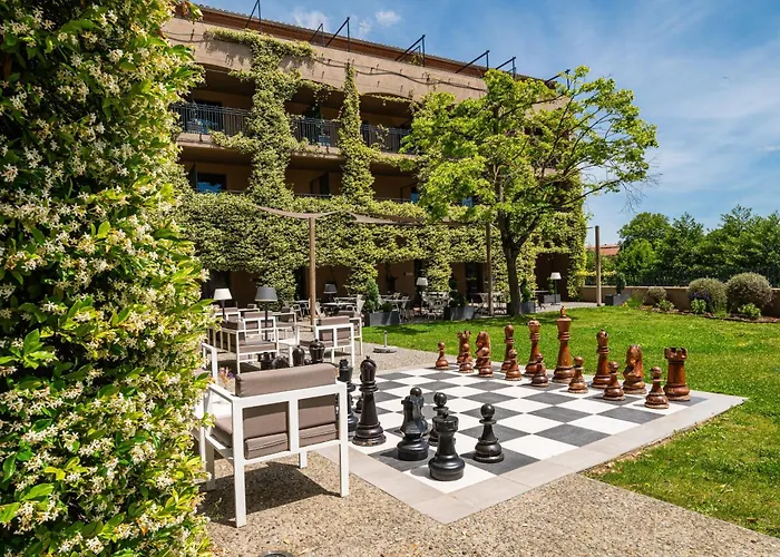 Szálloda Du Roi & By Sowell Collection 5*