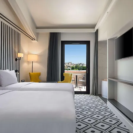 Du Roi & By Sowell Collection 5* Carcassone